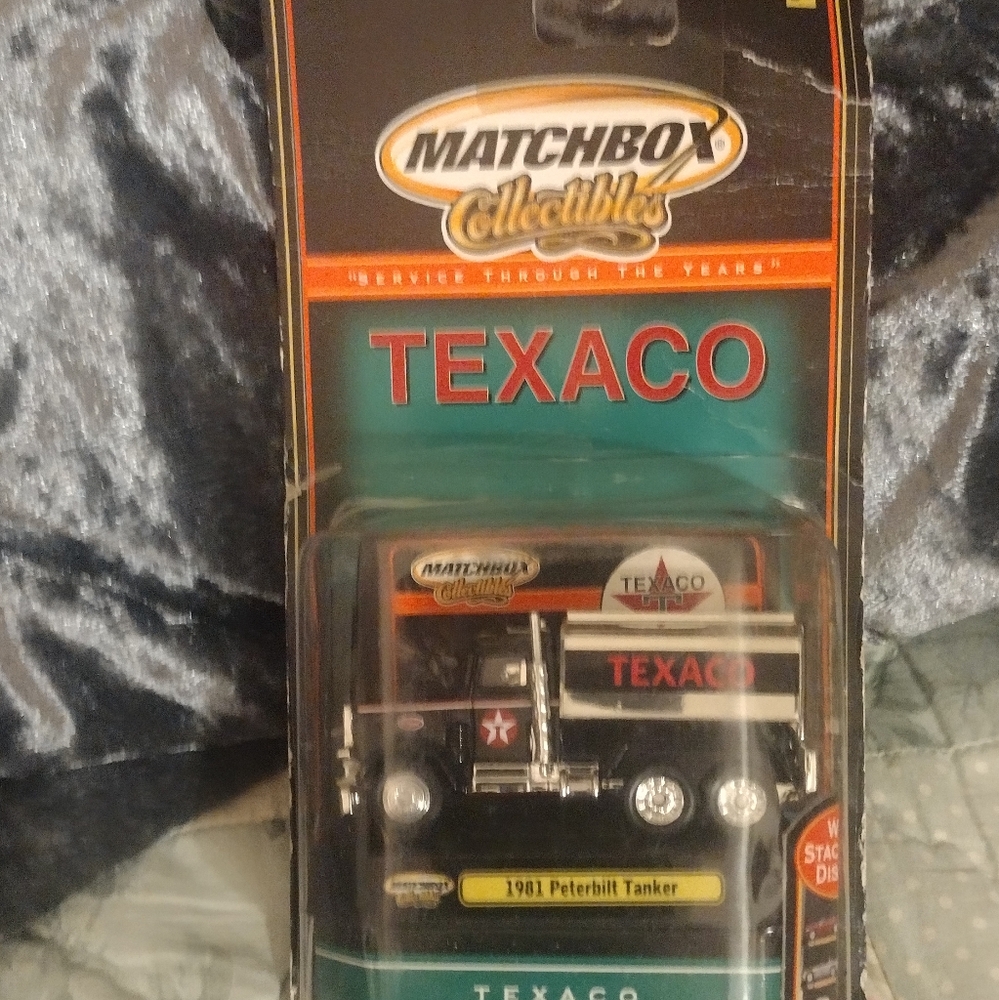 Matchbox Collectibles Texaco 1981 Peterbilt Tanker - Black